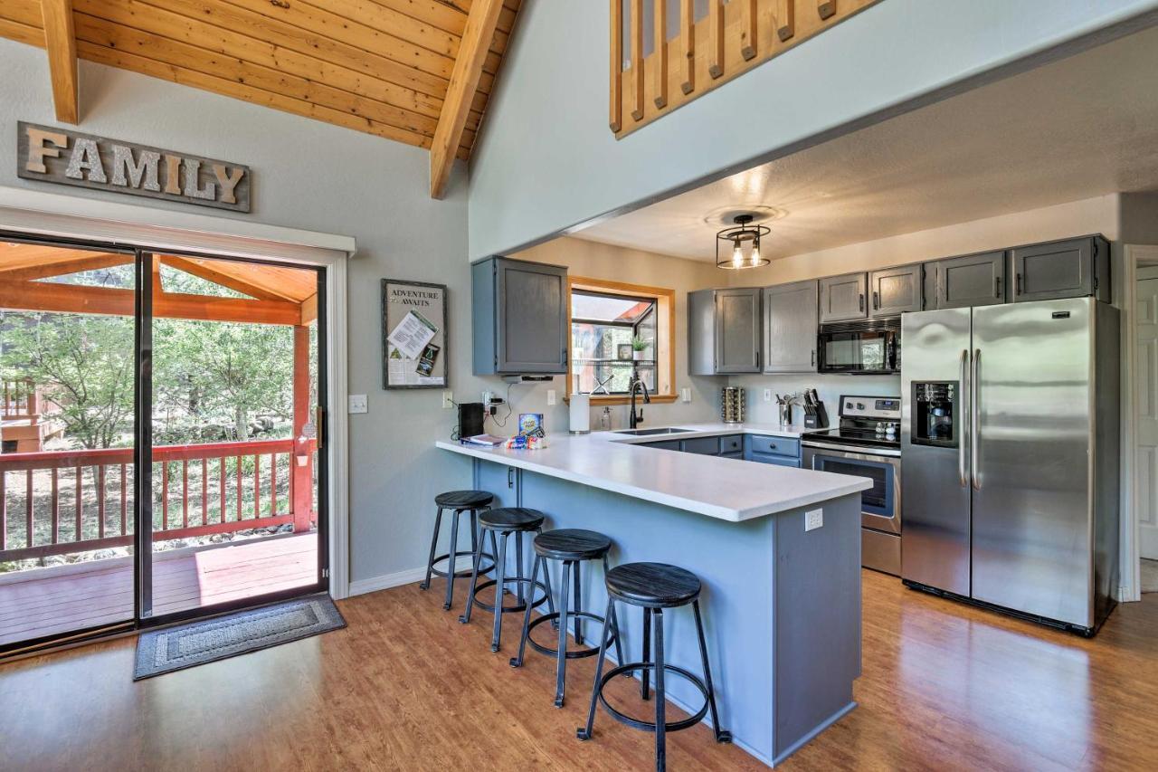 Updated And Modern Munds Park Home With Fire Pit! Exterior photo